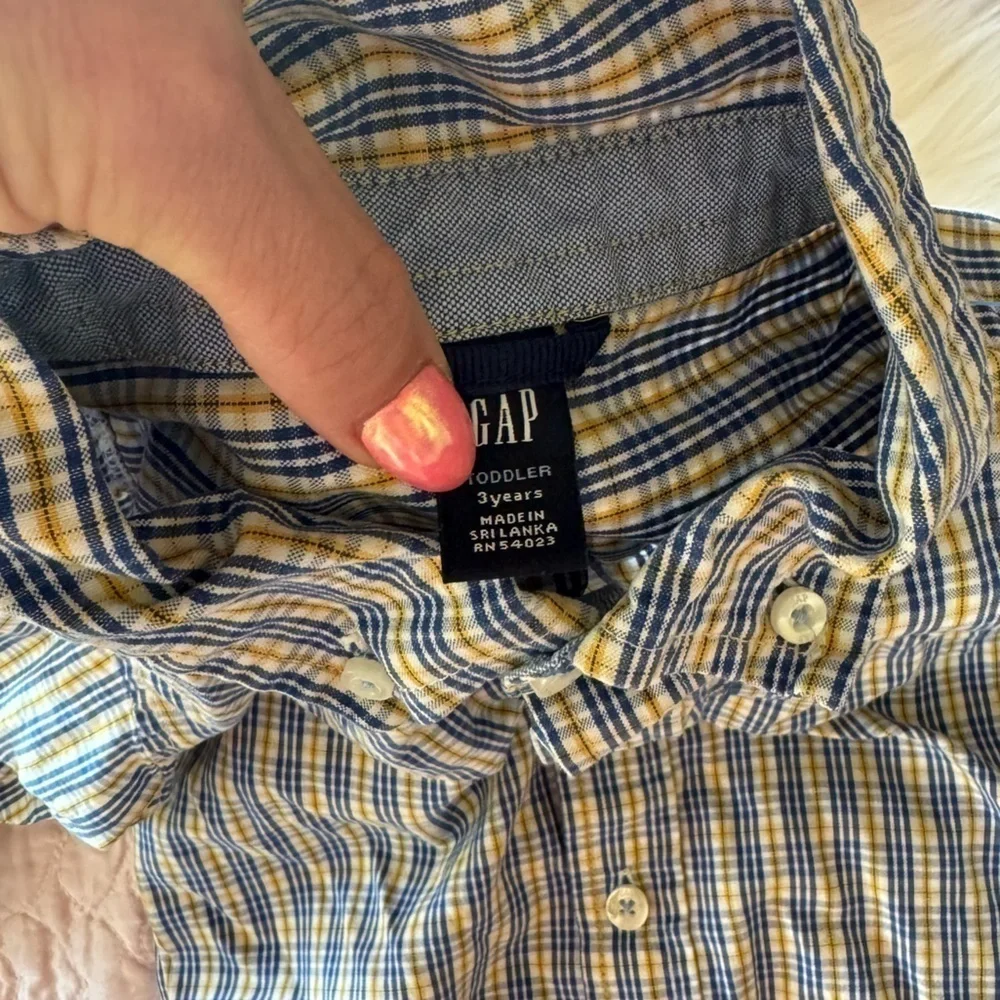 Gap 100% cotton button-down long sleeve kids, toddler shirt 3 years plaid preppy